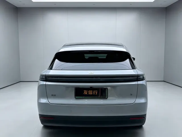 Li Auto i6 — Фото автомобиля 6