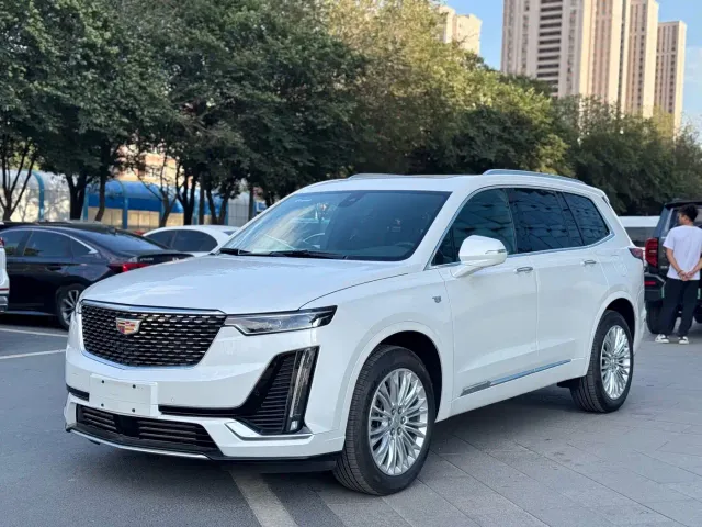 Фотография автомобиля — Cadillac XT6