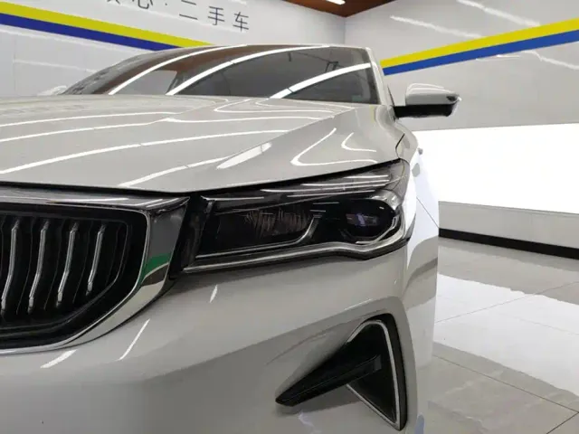 Geely Emgrand — Фото автомобиля 5