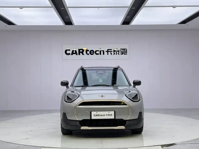 MINI Electric MINI ACEMAN — Фото автомобиля 8