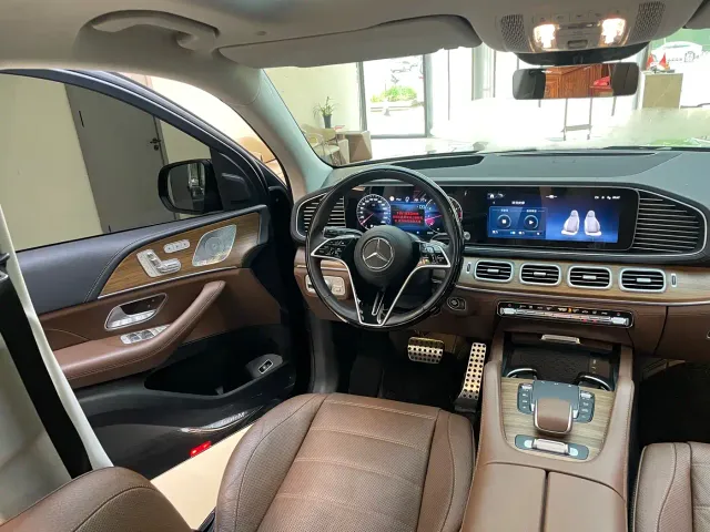 Mercedes-Benz GLS-Class — Фото автомобиля 16