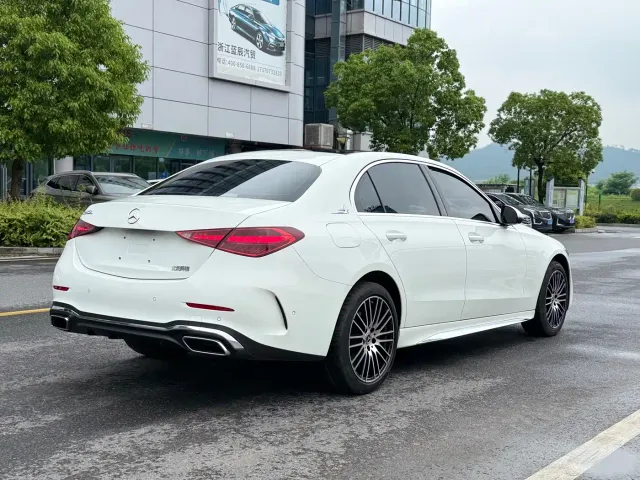 Mercedes-Benz C-Class — Фото автомобиля 4