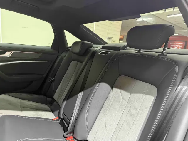 Audi A6L — Фото автомобиля 28