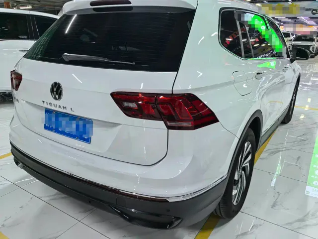 Volkswagen Tiguan L — Фото автомобиля 6