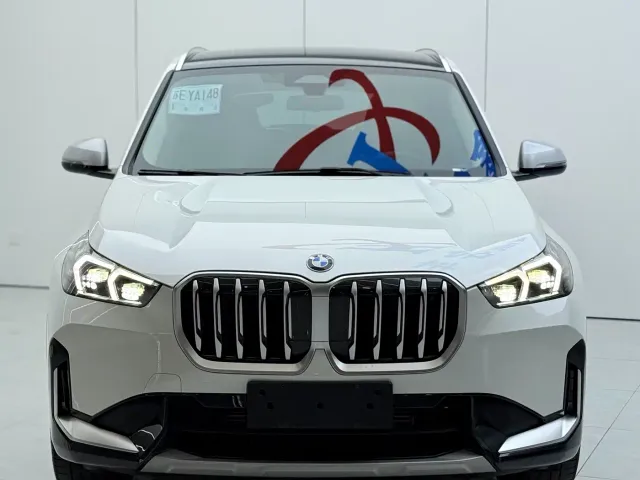 BMW X1 — Фото автомобиля 3
