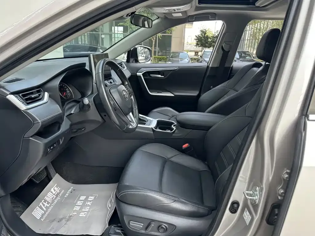 Toyota Wildlander 2022 2.0L CVT FWD Luxury PLUS Edition — Фото автомобиля 9