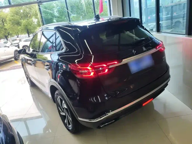 Hongqi HS5 — Фото автомобиля 4