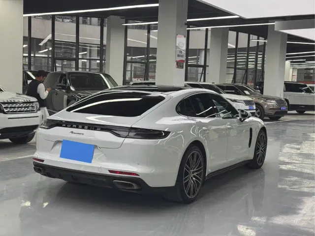Porsche Panamera — Фото автомобиля 8