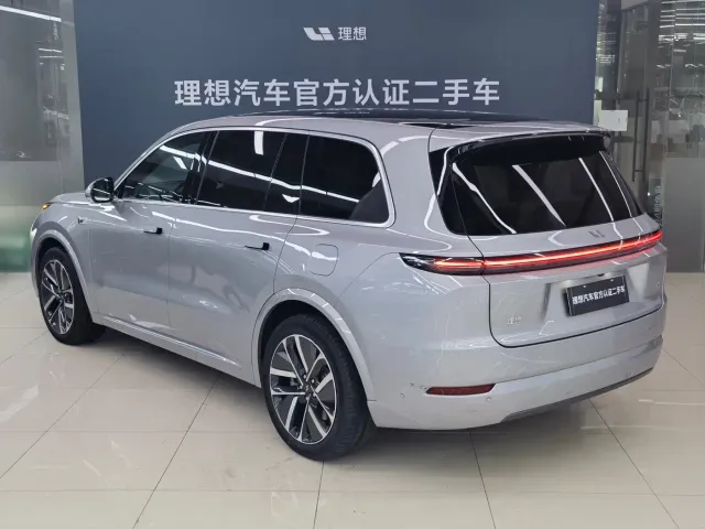 Li Auto L9 — Фото автомобиля 14