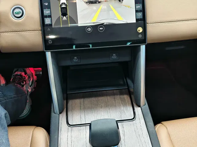 Land Rover Discovery Sport — Фото автомобиля 15
