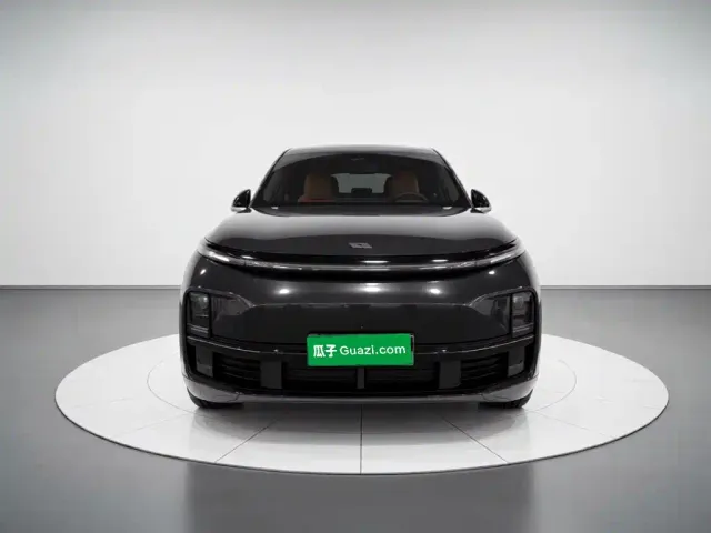 Li Auto L8 — Фото автомобиля 2
