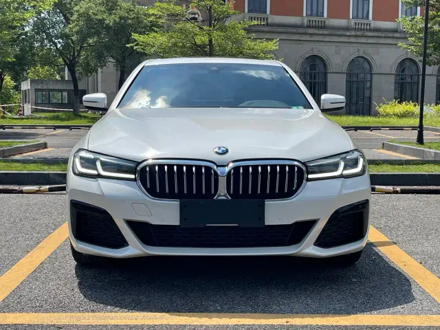 BMW 5 Series — Фото автомобиля 2