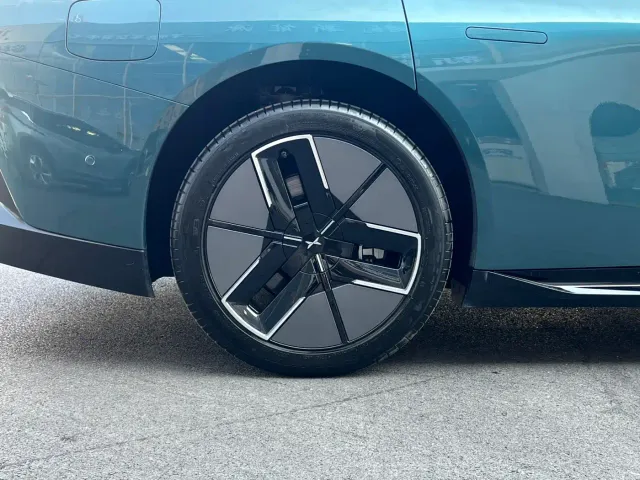 Xpeng P7 — Фото автомобиля 12