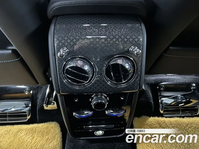 Rolls-Royce Cullinan — Фото автомобиля 16
