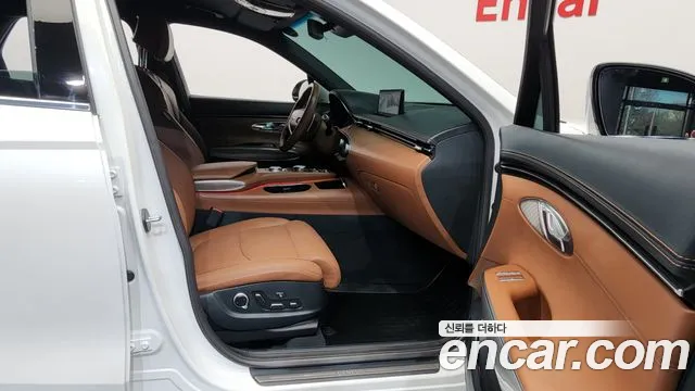 Genesis GV70 2.5T Бензин AWD — Фото автомобиля 11