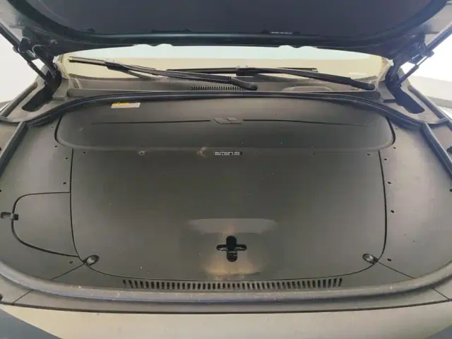 Li Auto ONE — Фото автомобиля 10