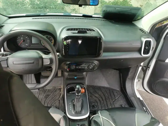 Roewe Clever — Фото автомобиля 5