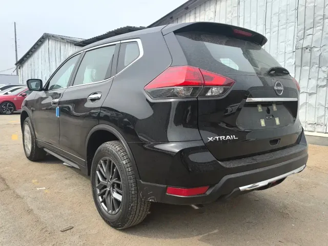Nissan X-Trail — Фото автомобиля 6