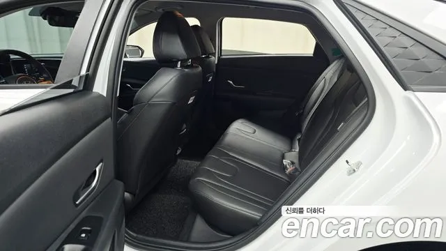 Hyundai Avante — Фото автомобиля 18
