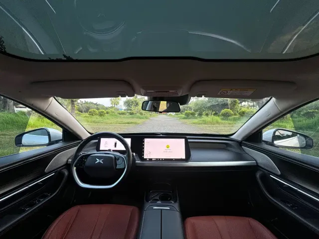 Xpeng P7 — Фото автомобиля 13