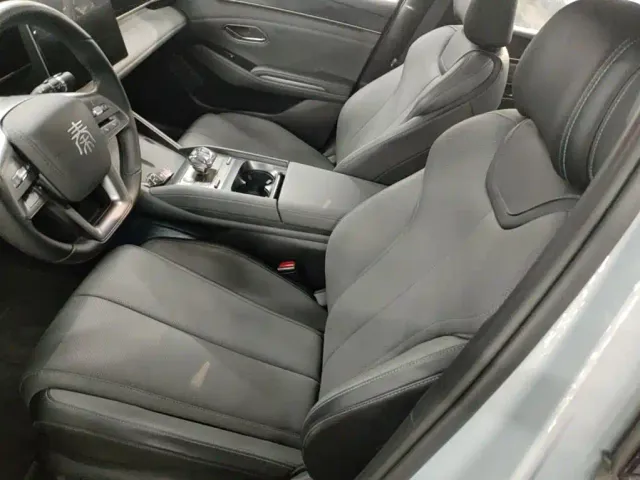 BYD Qin L — Фото автомобиля 14