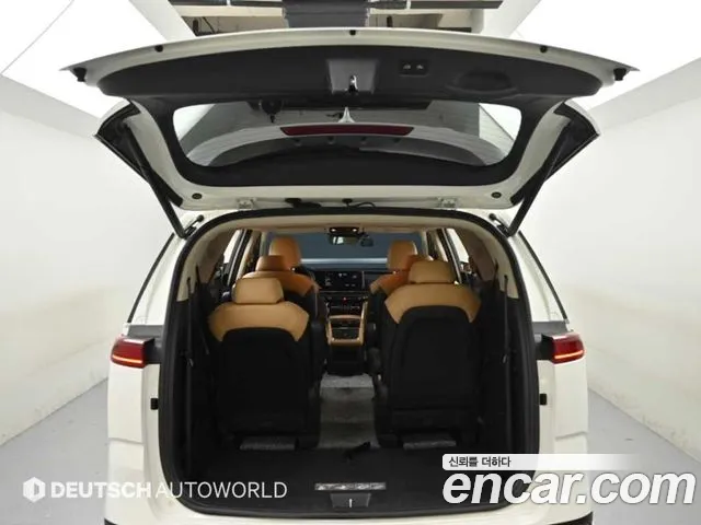 Kia Carnival Generation 4 — Фото автомобиля 19