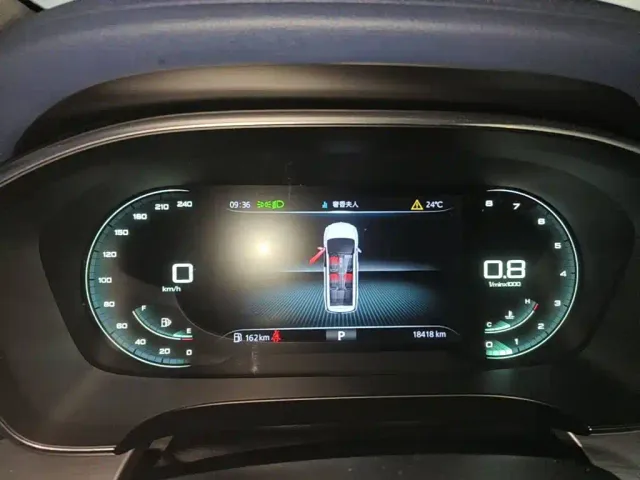 Roewe iMAX8 — Фото автомобиля 15