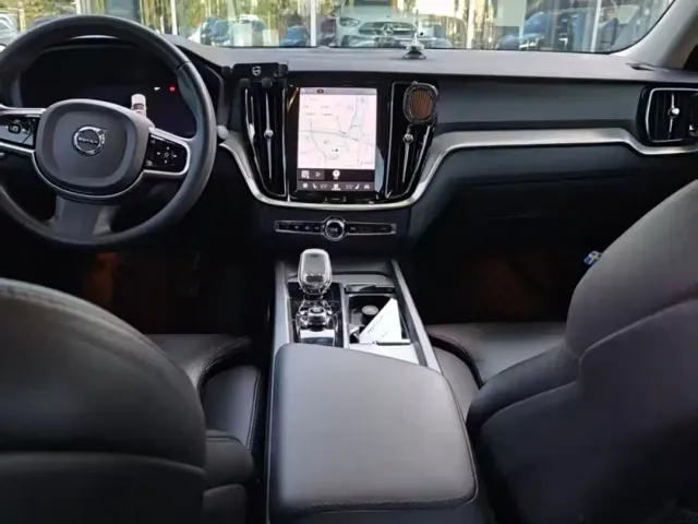 Volvo S60 — Фото автомобиля 7