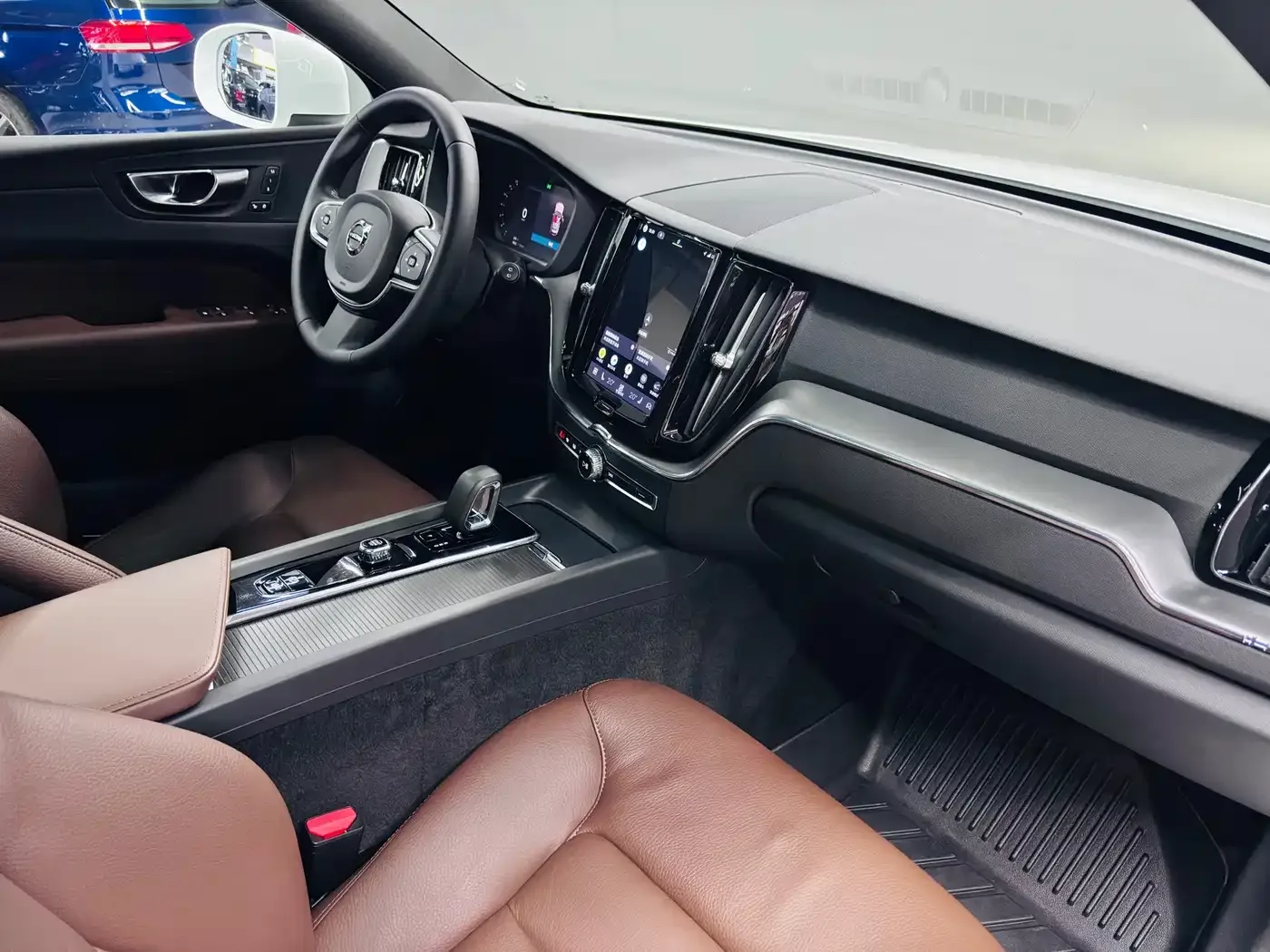 Volvo Volvo XC60 2024 B5 AWD Zhiyi Luxury Edition — Фото автомобиля 15