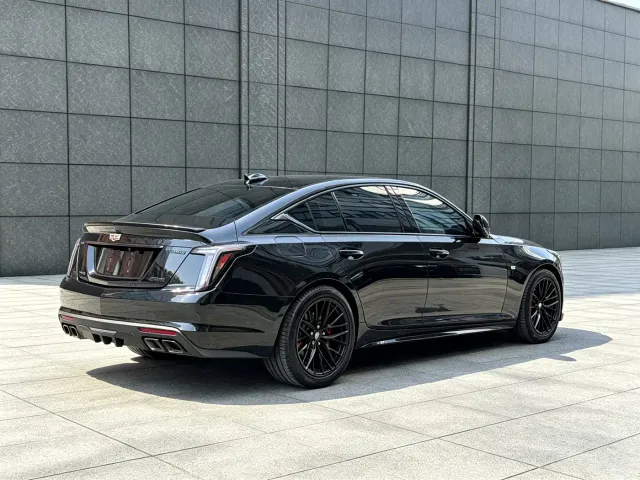 Cadillac CT5 — Фото автомобиля 15