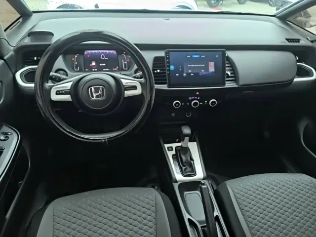 Honda Fit — Фото автомобиля 9