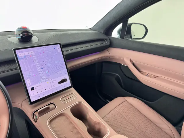 Nio EC6 — Фото автомобиля 6