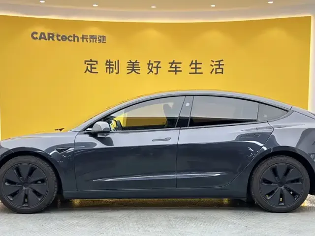 Tesla Model 3 — Фото автомобиля 7