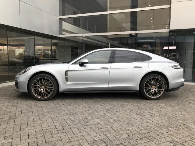 Porsche Panamera — Фото автомобиля 9