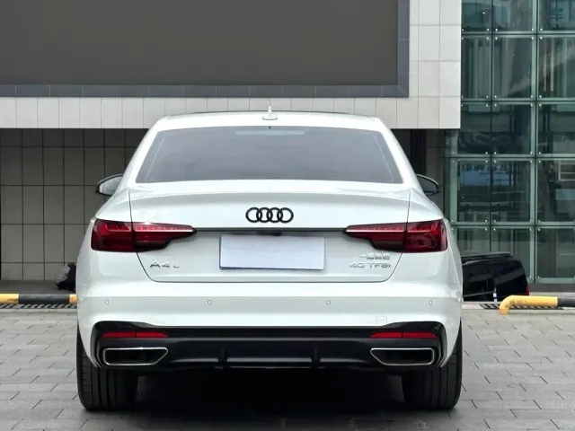 Audi A4L — Фото автомобиля 9