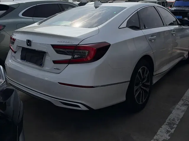 Honda Accord — Фото автомобиля 8