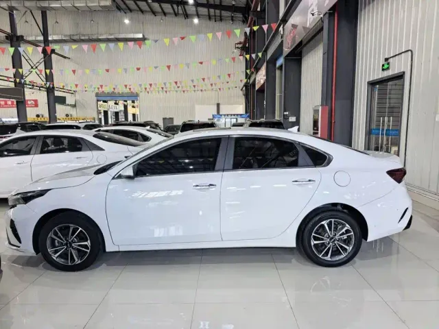 Kia K3 — Фото автомобиля 4
