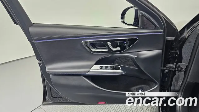 Mercedes-Benz E-Class — Фото автомобиля 22