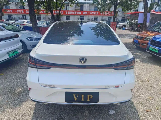 Changan Raeton Plus — Фото автомобиля 12