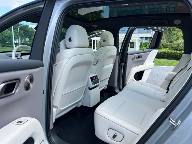 Li Auto i6 — Фото автомобиля 11