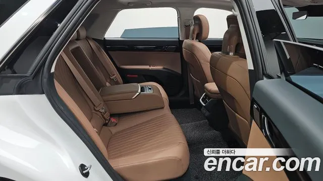 Hyundai Grandeur GN7 — Фото автомобиля 18