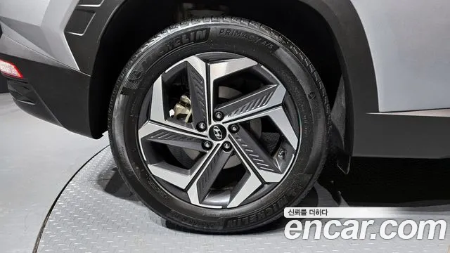 Hyundai Tucson Tucson (NX4) Бензин 1.6 Turbo 4WD — Фото автомобиля 5