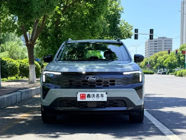 Ford Lingrui — Фото автомобиля 2