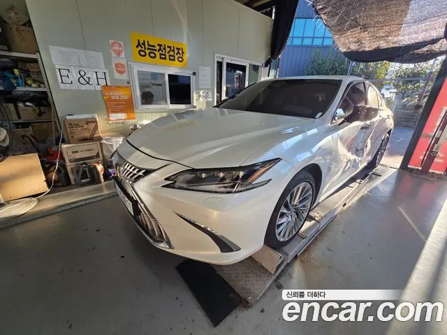 Lexus ES 7th Gen — Фото автомобиля 8
