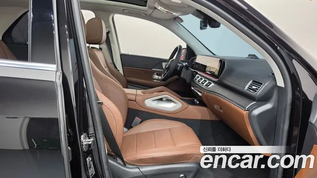 Mercedes-Benz GLE-Class — Фото автомобиля 26
