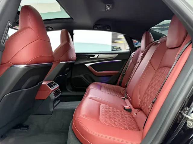 Audi A7L — Фото автомобиля 6