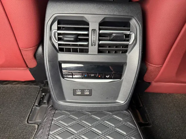BMW i3 — Фото автомобиля 25