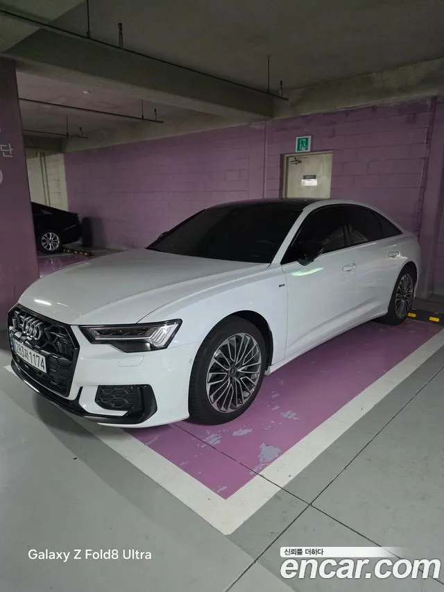 Фотография автомобиля — Audi A6 C8