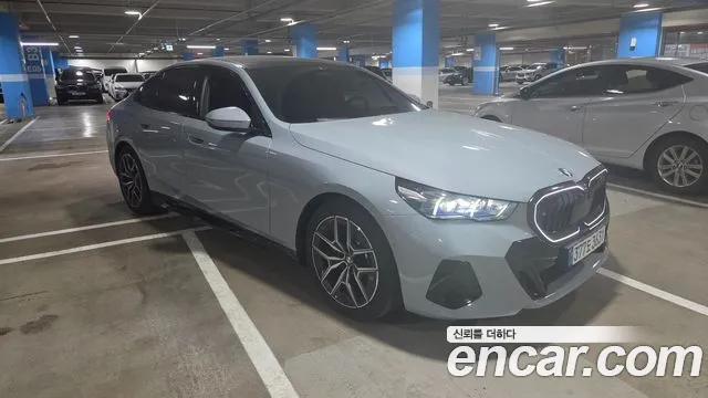BMW 5 Series G60 — Фото автомобиля 2