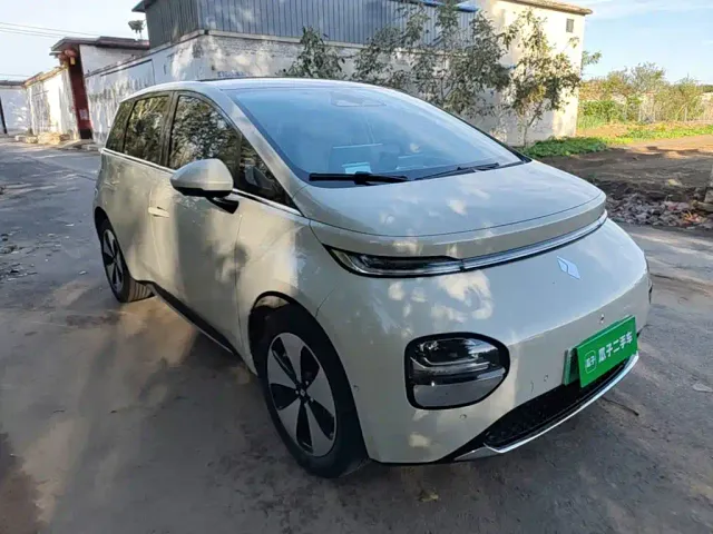 Baojun Cloud — Фото автомобиля 3